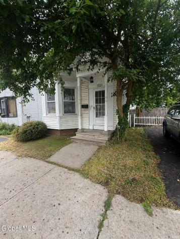 1031 3rd Street Rensselaer NY 12144