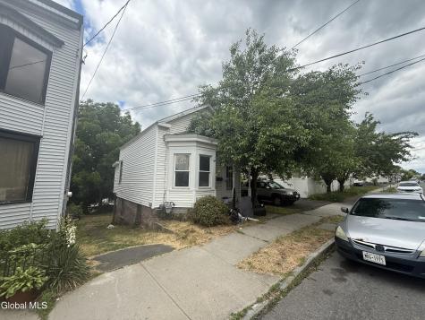 1031 3rd Street Rensselaer NY 12144