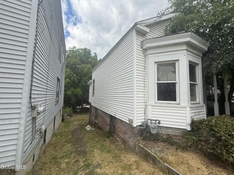 1031 3rd Street Rensselaer NY 12144