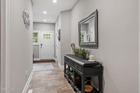 6 Calvin Court Saratoga Springs NY 12866