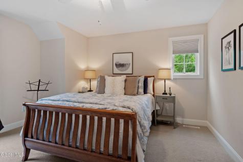 6 Calvin Court Saratoga Springs NY 12866