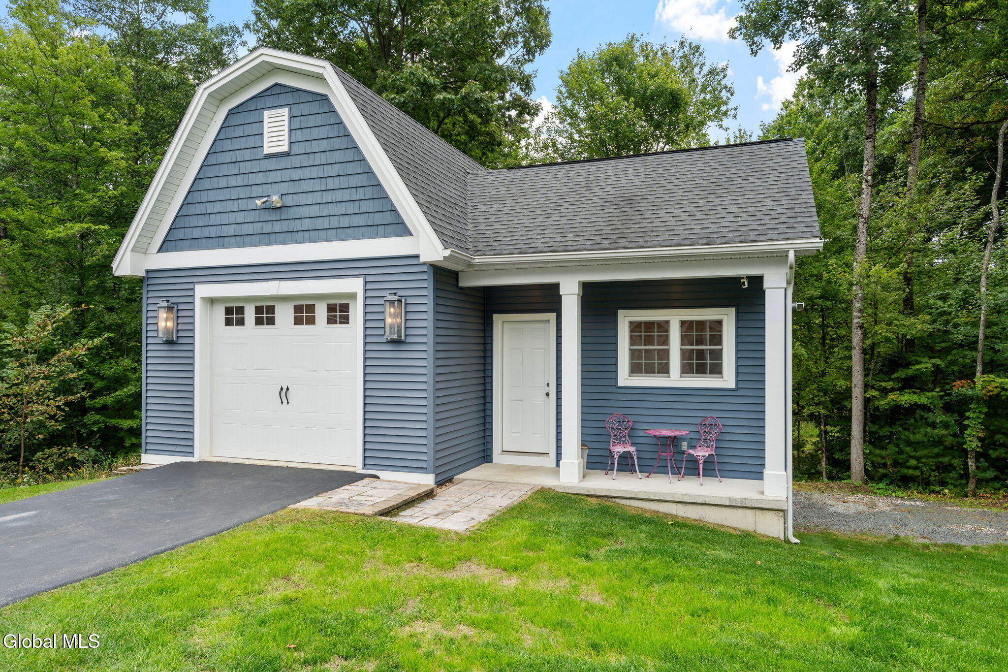 6 Calvin Court Saratoga Springs NY 12866