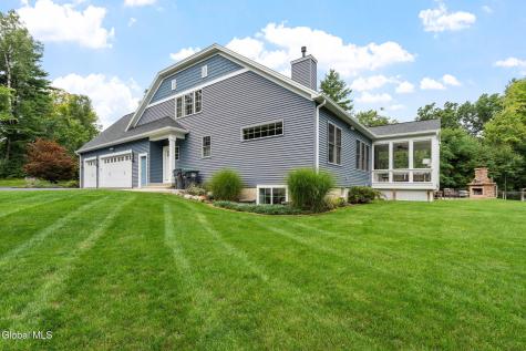 6 Calvin Court Saratoga Springs NY 12866