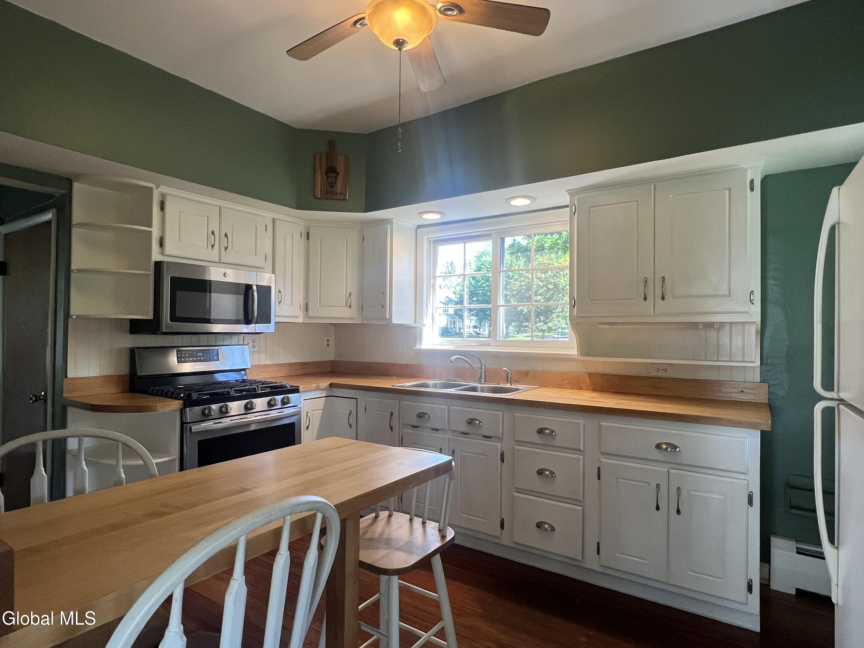 138 Eastholm Road Schenectady NY 12304