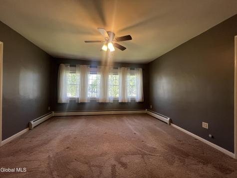 138 Eastholm Road Schenectady NY 12304