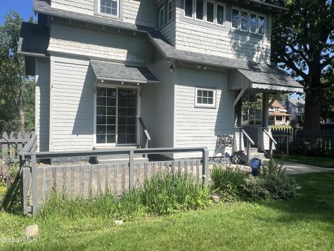 138 Eastholm Road Schenectady NY 12304