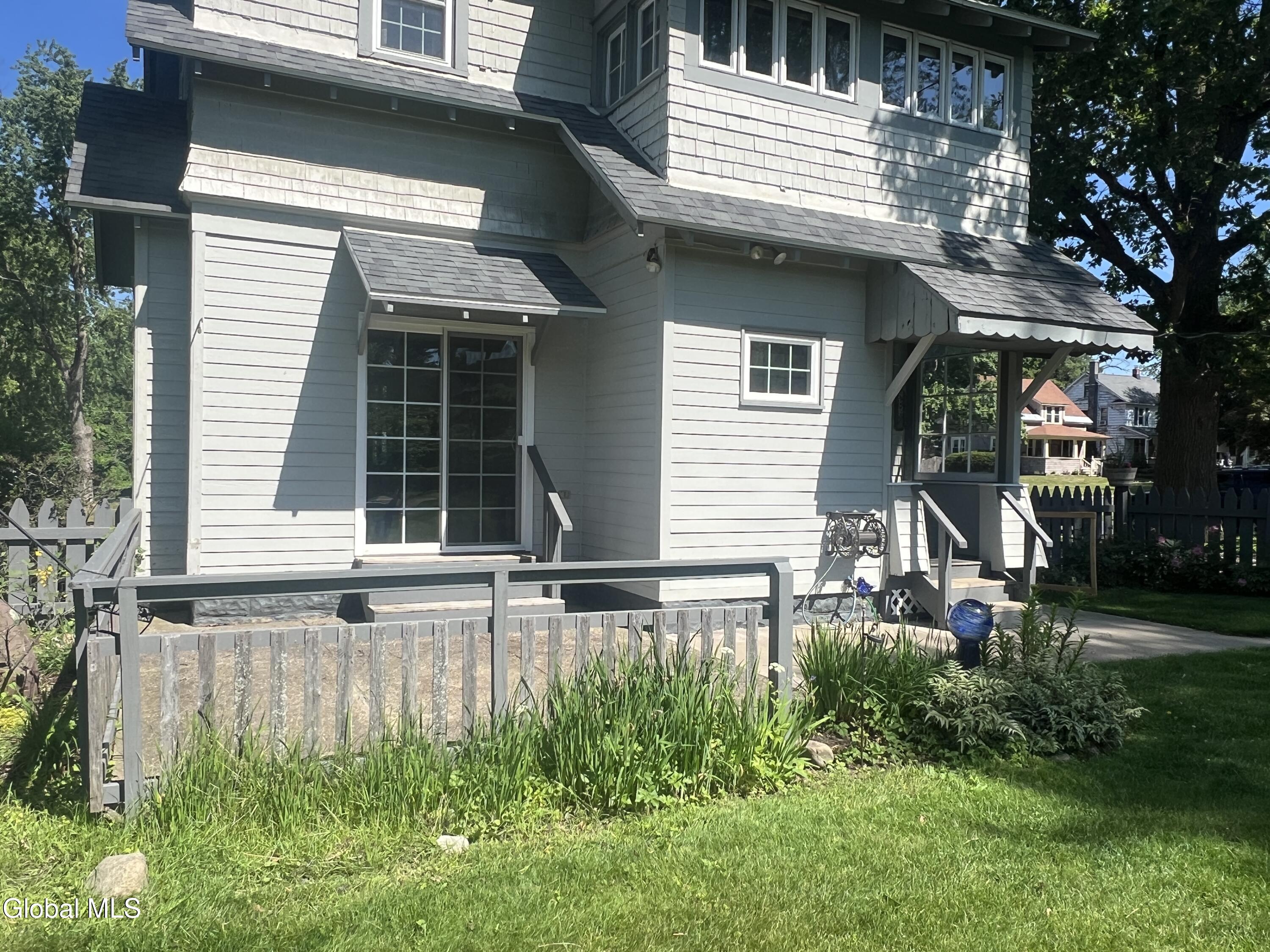 138 Eastholm Road Schenectady NY 12304