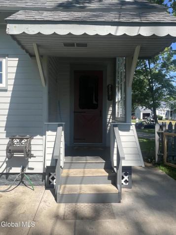 138 Eastholm Road Schenectady NY 12304