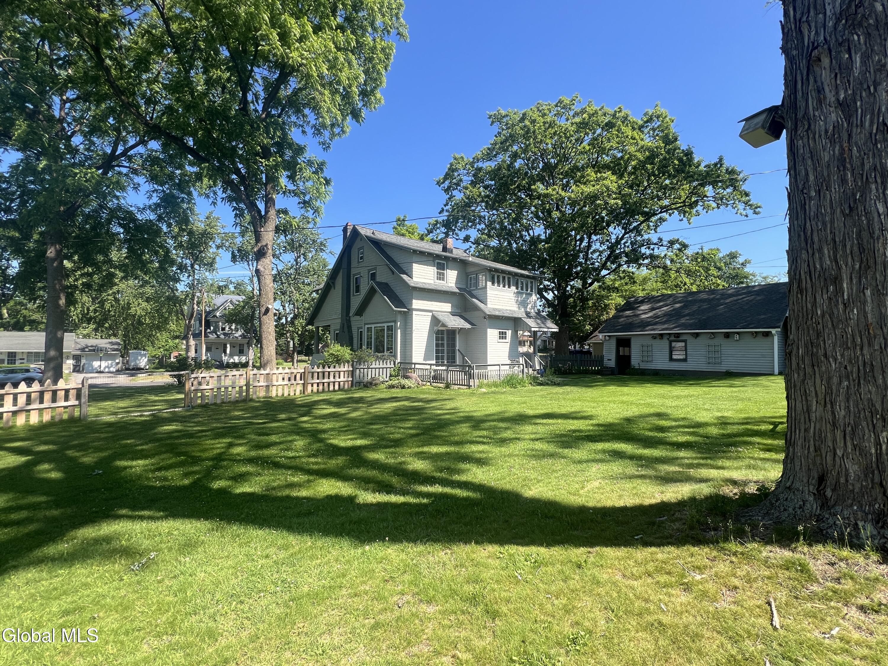 138 Eastholm Road Schenectady NY 12304
