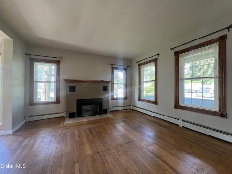 138 Eastholm Road Schenectady NY 12304