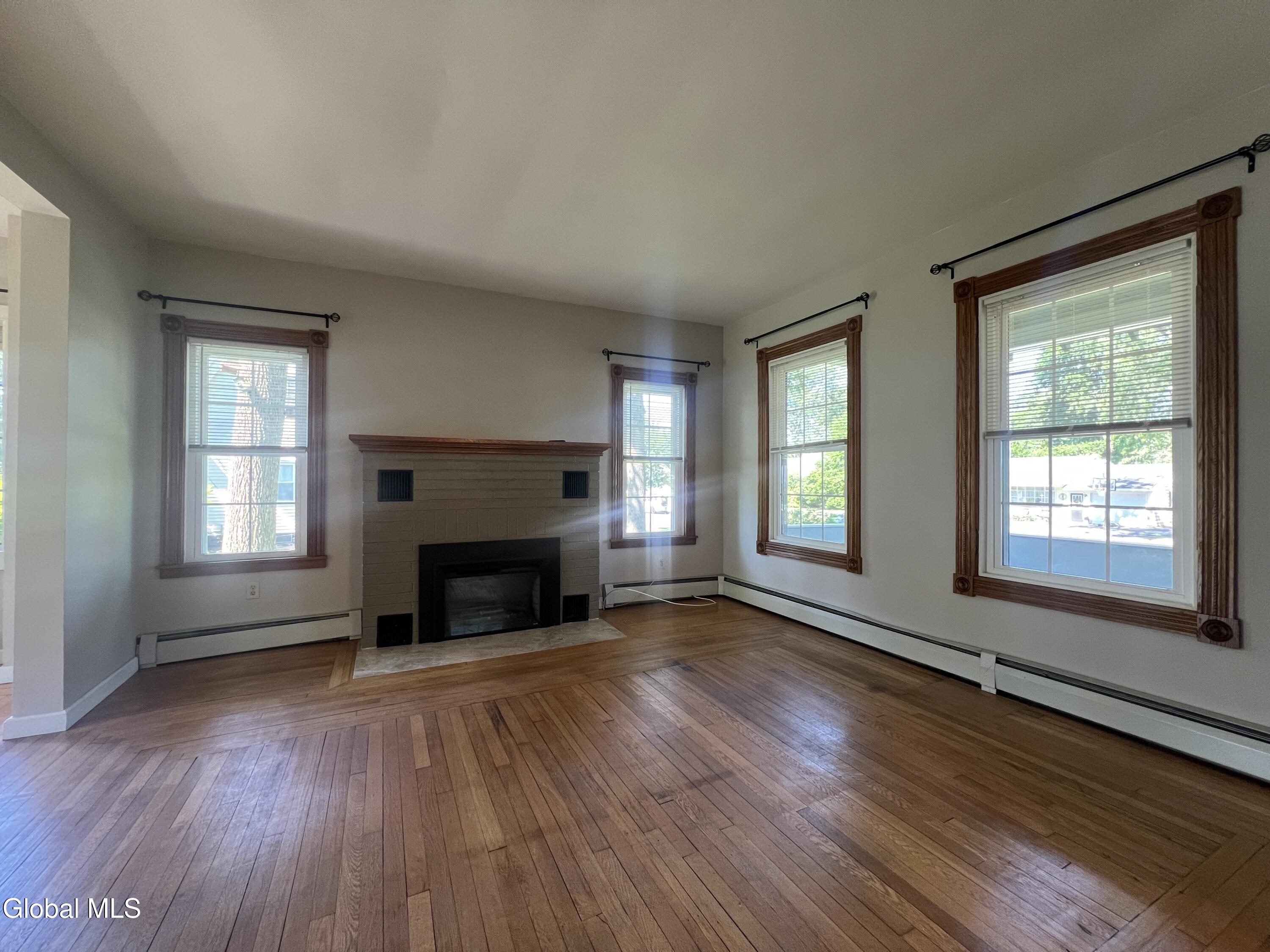 138 Eastholm Road Schenectady NY 12304