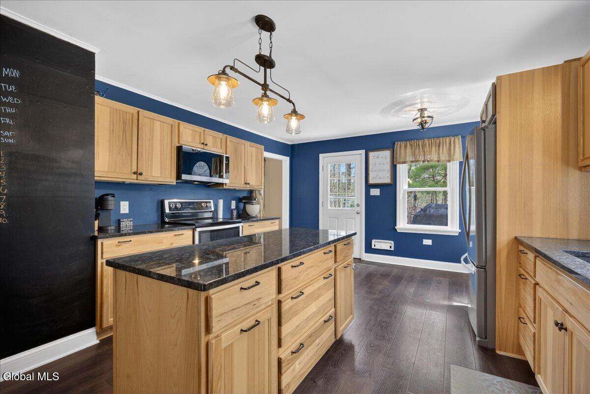 715 Church Road Glenville NY 12302