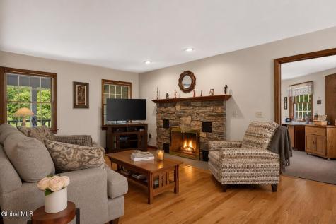119 Menemsha Lane Wynantskill NY 12198