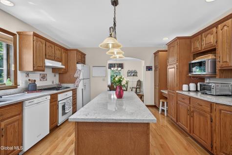 119 Menemsha Lane Wynantskill NY 12198