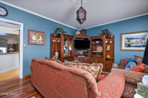 5 Cephalonia Drive Niskayuna NY 12309