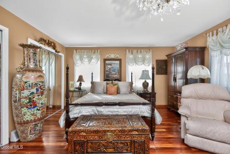 5 Cephalonia Drive Niskayuna NY 12309