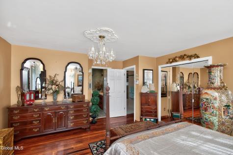 5 Cephalonia Drive Niskayuna NY 12309