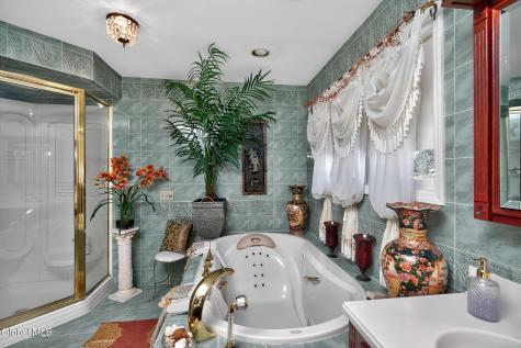 5 Cephalonia Drive Niskayuna NY 12309