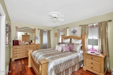 5 Cephalonia Drive Niskayuna NY 12309