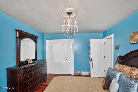 5 Cephalonia Drive Niskayuna NY 12309