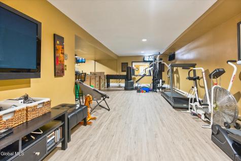 5 Cephalonia Drive Niskayuna NY 12309