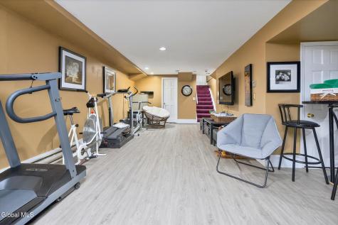 5 Cephalonia Drive Niskayuna NY 12309