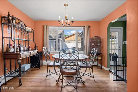 8 Knickerbocker Road Scotia NY 12302