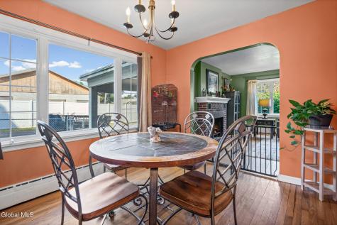 8 Knickerbocker Road Scotia NY 12302