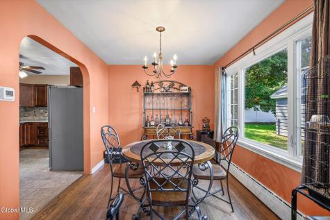 8 Knickerbocker Road Scotia NY 12302
