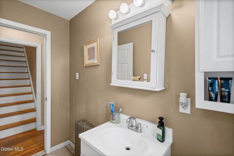 8 Knickerbocker Road Scotia NY 12302