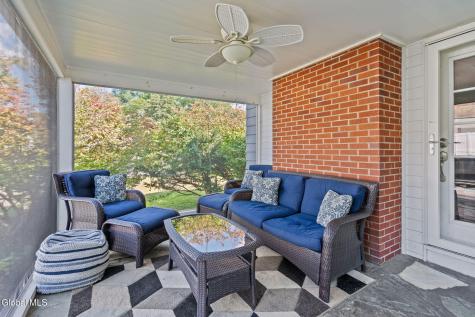 8 Knickerbocker Road Scotia NY 12302