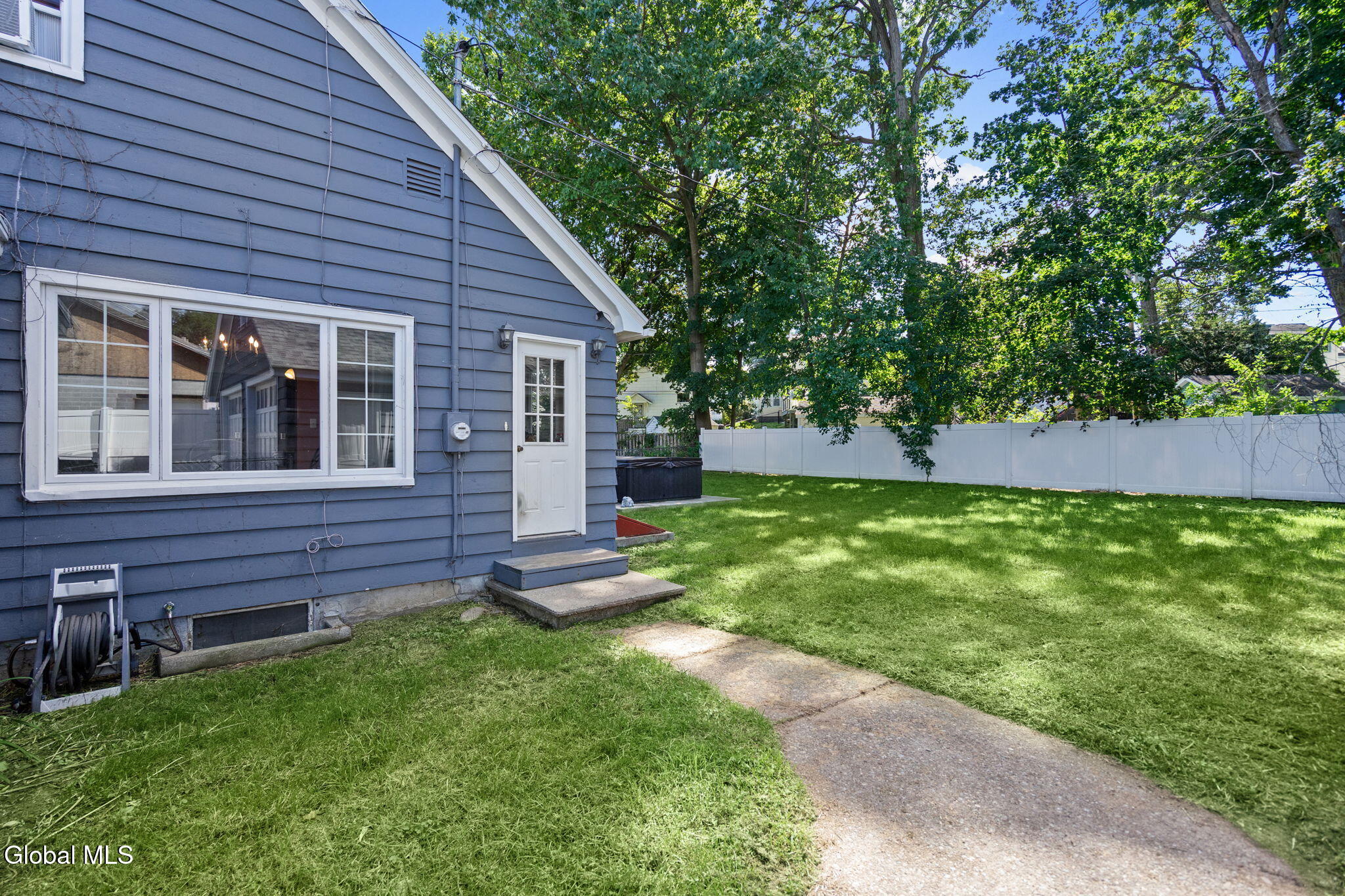 8 Knickerbocker Road Scotia NY 12302
