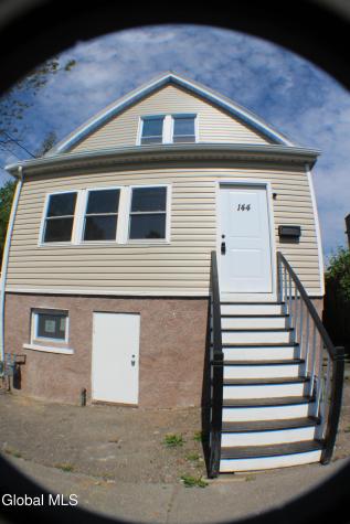 144 S Hawk Street Albany NY 12202