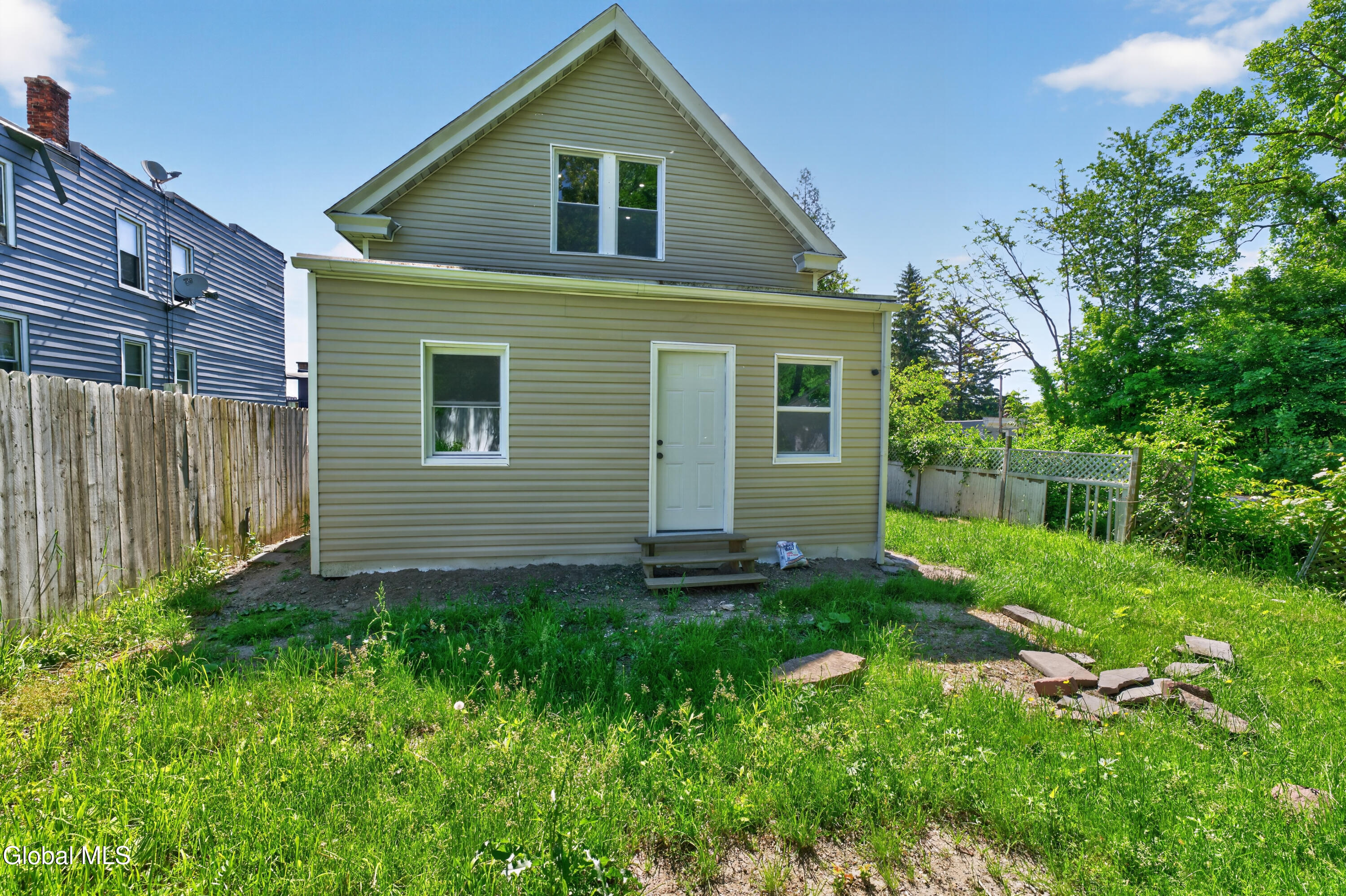 144 S Hawk Street Albany NY 12202