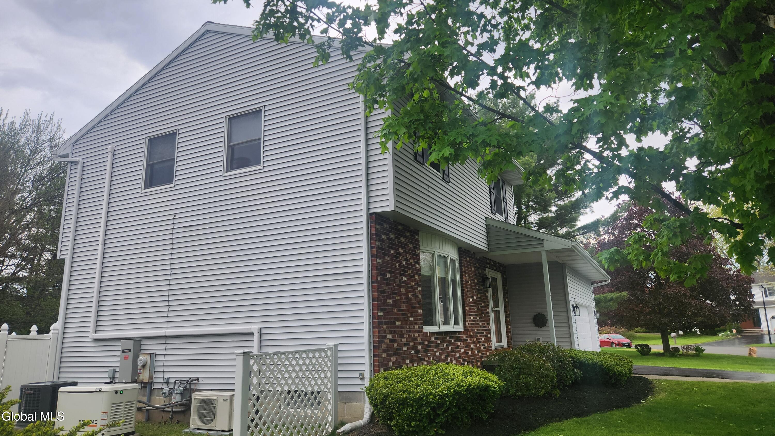 7 Berkshire Drive Albany NY 12205