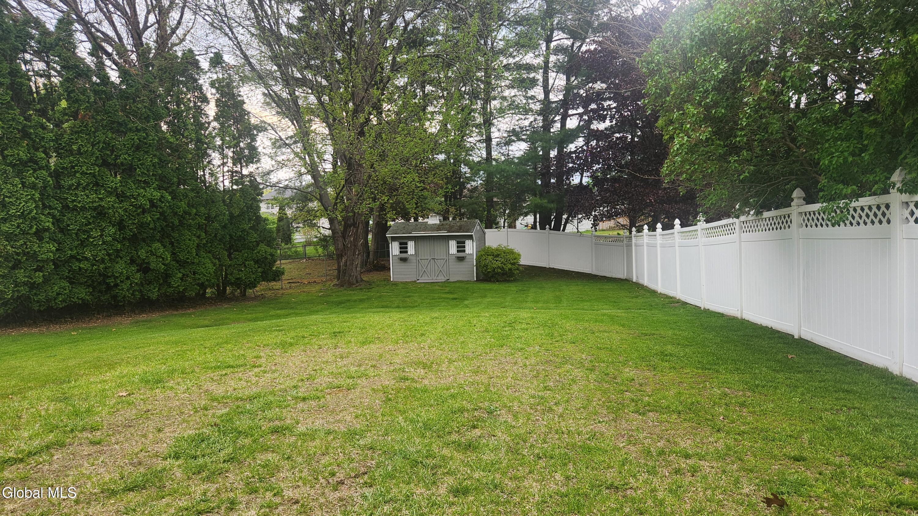 7 Berkshire Drive Albany NY 12205