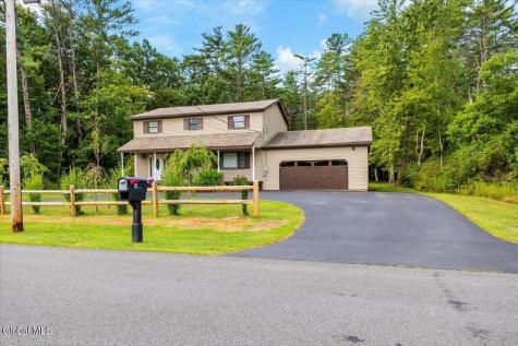 59 1st Ave Avenue Broadalbin NY 12025