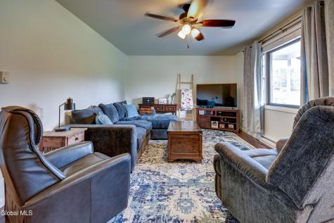 59 1st Ave Avenue Broadalbin NY 12025