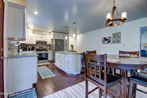 59 1st Ave Avenue Broadalbin NY 12025