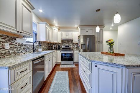 59 1st Ave Avenue Broadalbin NY 12025