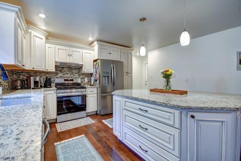 59 1st Ave Avenue Broadalbin NY 12025