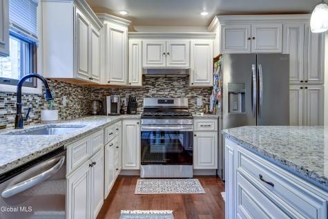 59 1st Ave Avenue Broadalbin NY 12025
