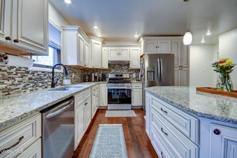 59 1st Ave Avenue Broadalbin NY 12025