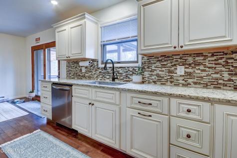 59 1st Ave Avenue Broadalbin NY 12025