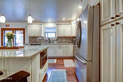 59 1st Ave Avenue Broadalbin NY 12025