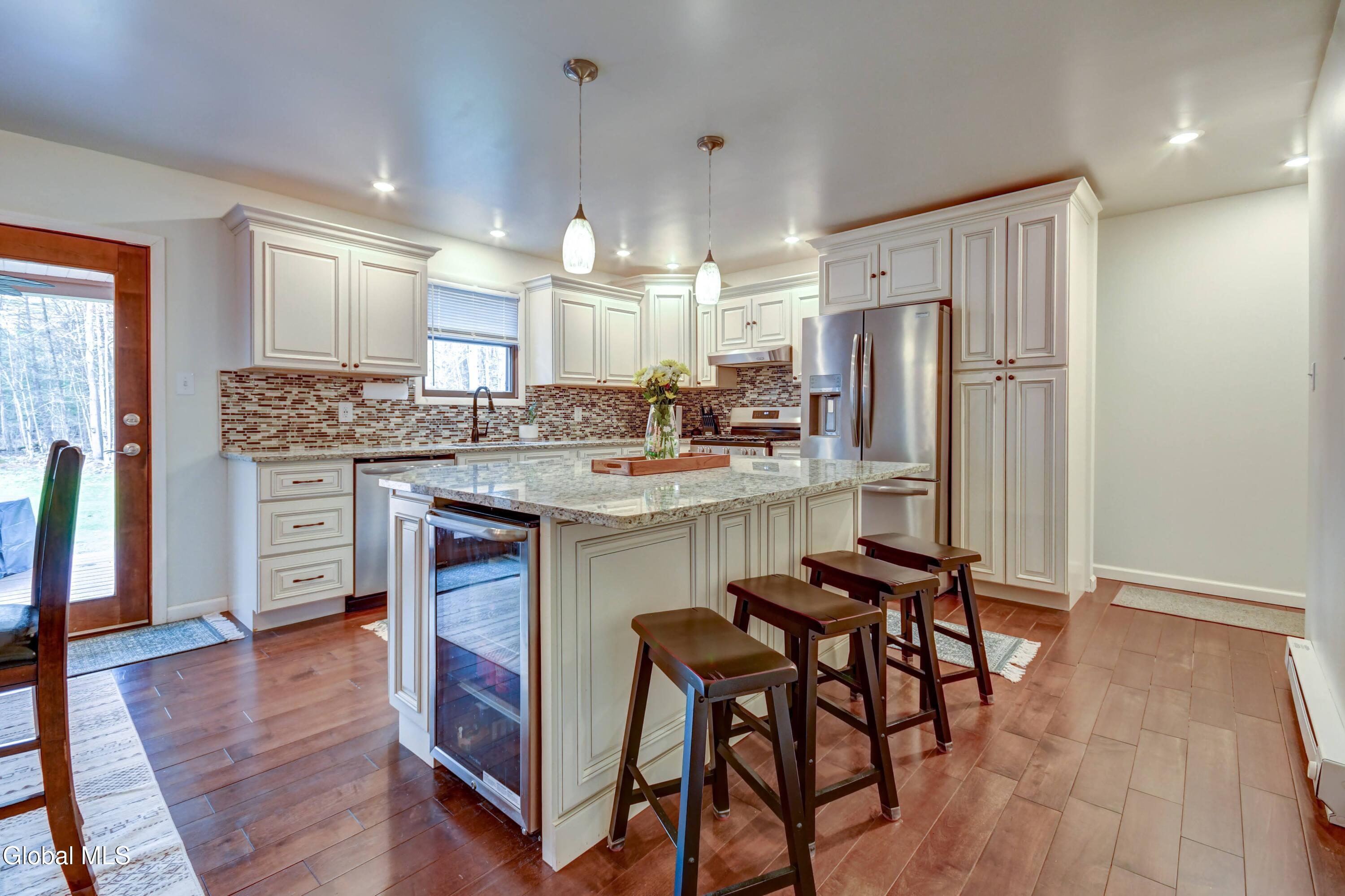 59 1st Ave Avenue Broadalbin NY 12025