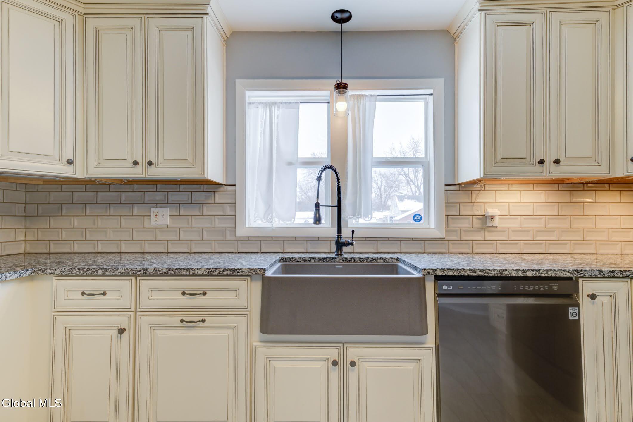 43 Sherwood Avenue Rensselaer NY 12144