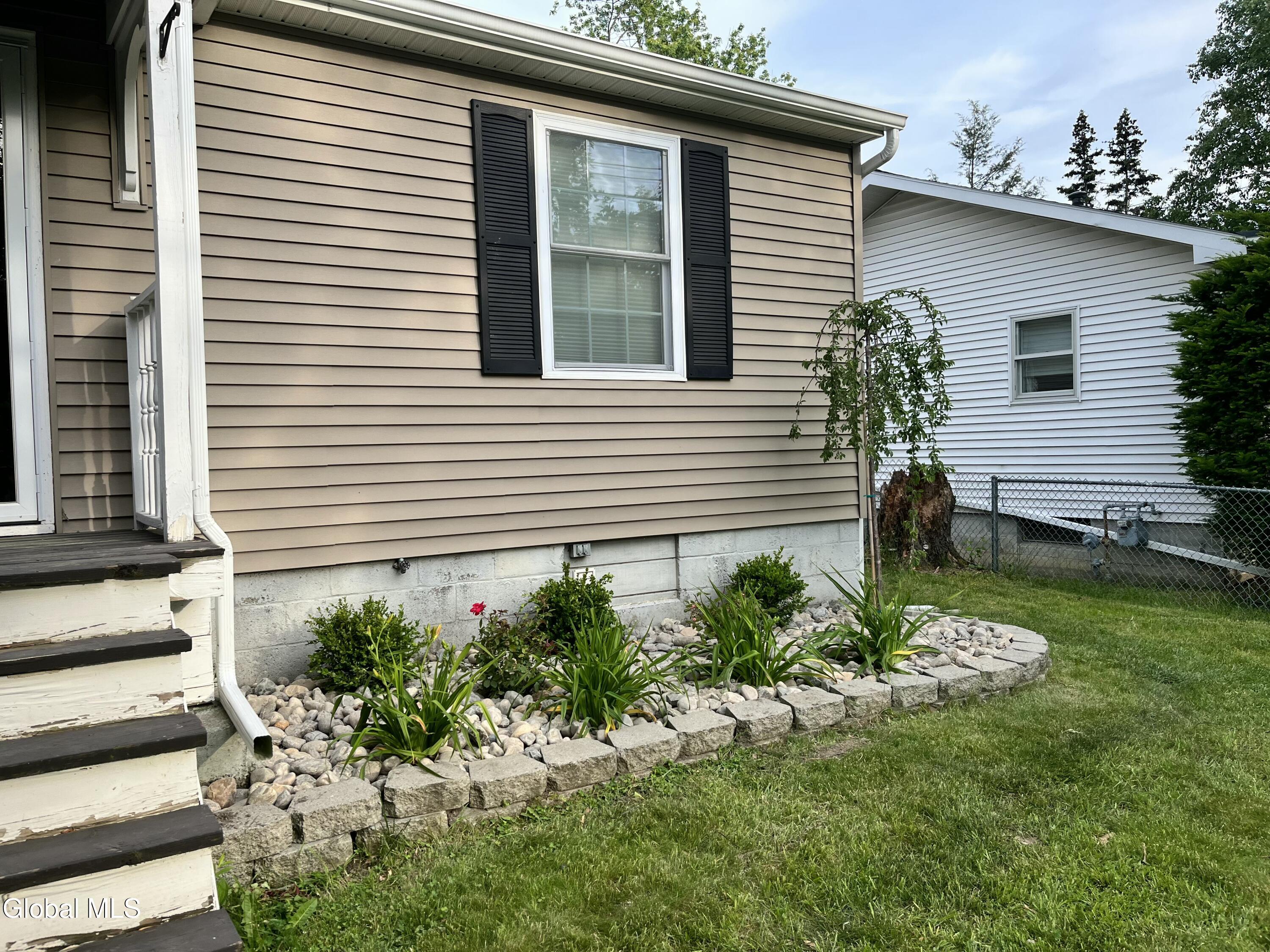 43 Sherwood Avenue Rensselaer NY 12144