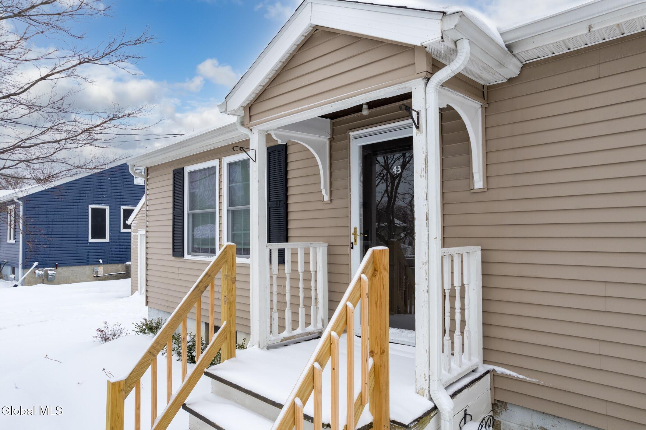 43 Sherwood Avenue Rensselaer NY 12144