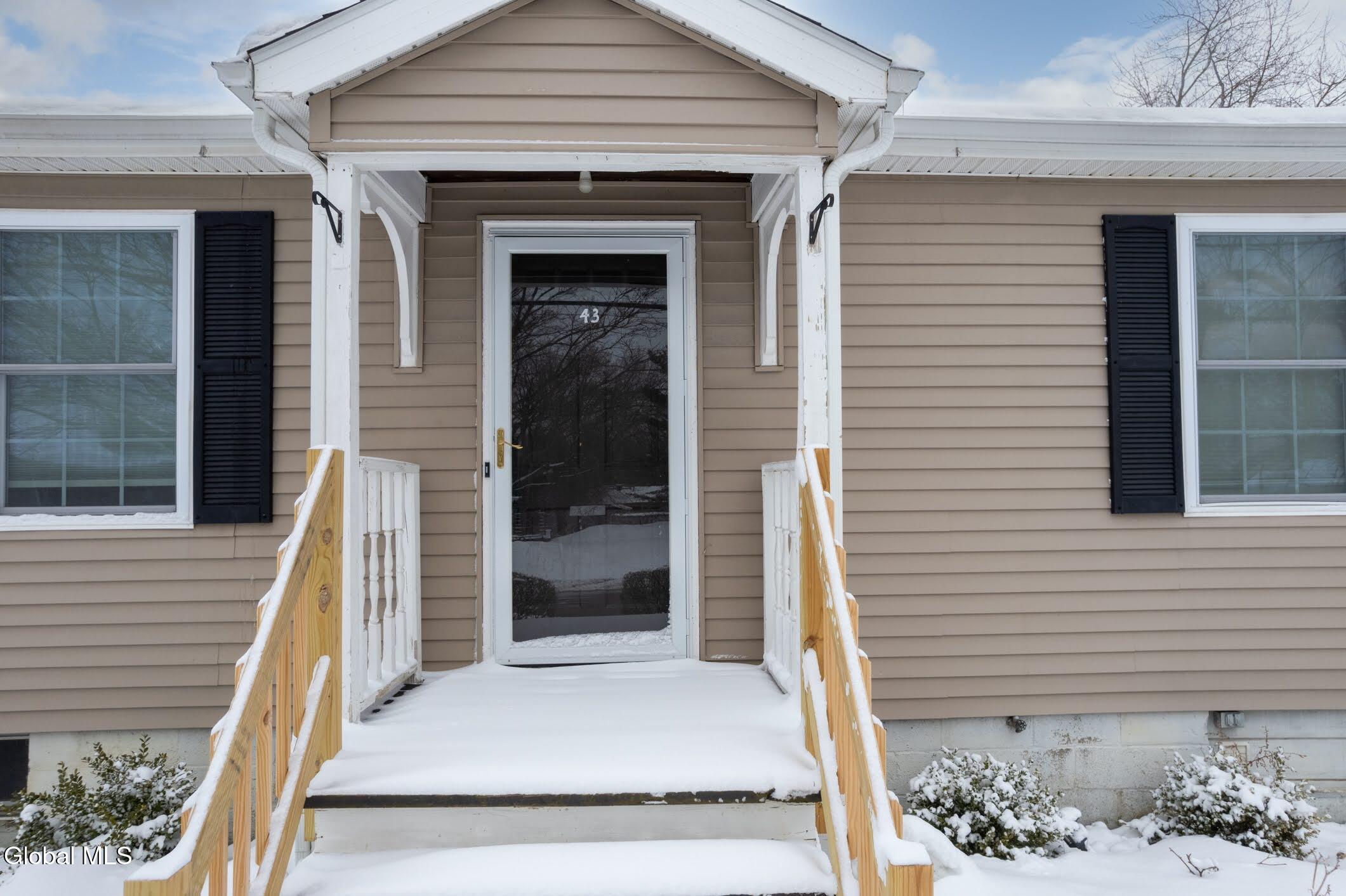 43 Sherwood Avenue Rensselaer NY 12144